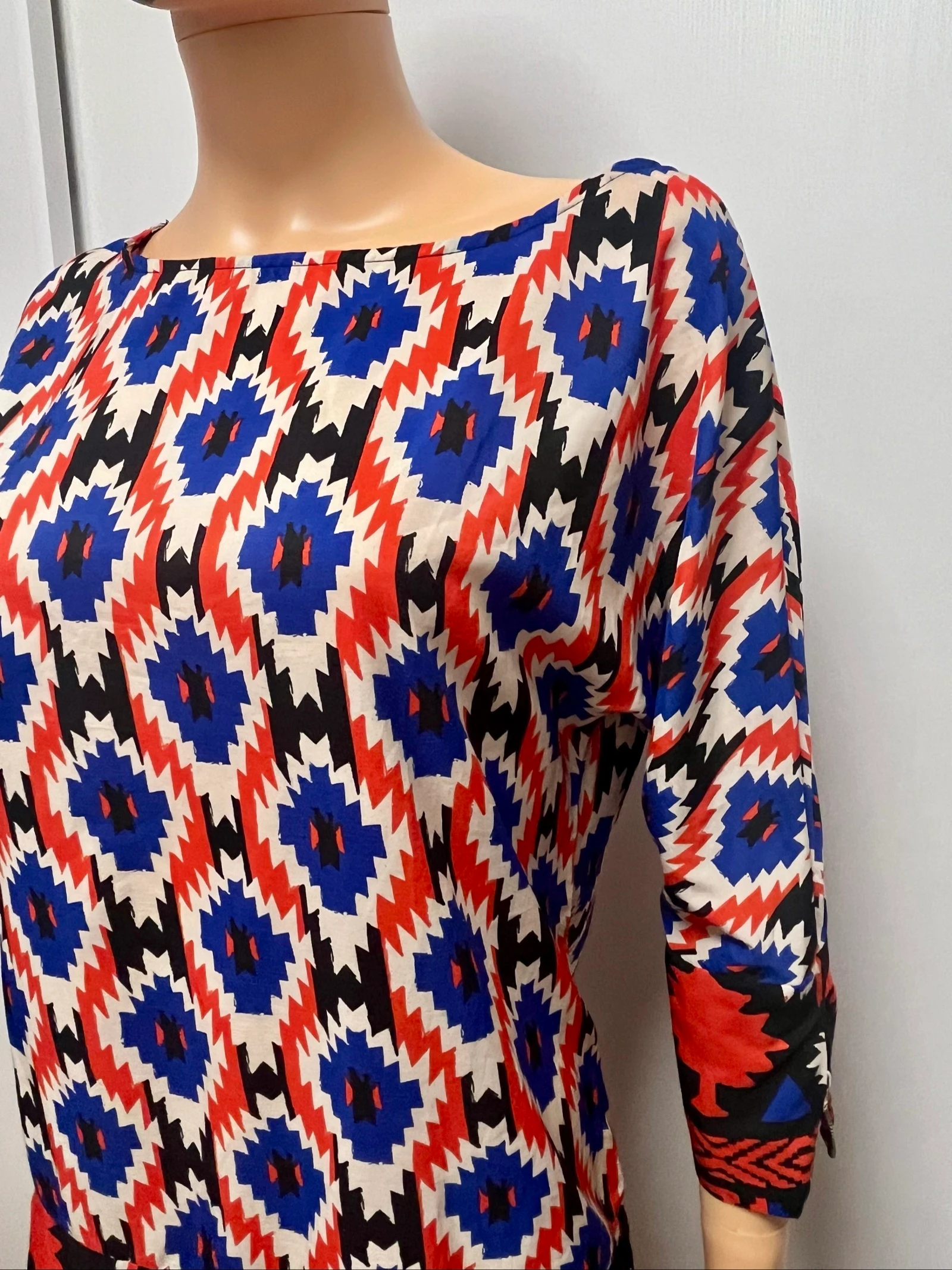 Vestido con motivos gráficos – photo 3